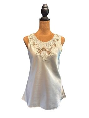 Cinema Etoile Cream Lace Trim Sleeveless Cami Top